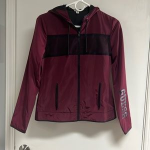 Reflective wind breaker GUESS